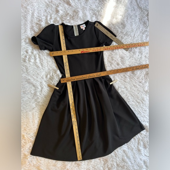 LULAROE Amelia Dress Fit and Flare Solid Black with POCKETS Size XS c25 - Picture 8 of 8